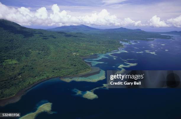 coast of papua new guinea - papua new guinea bildbanksfoton och bilder