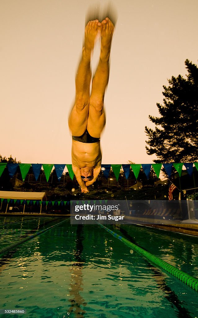 Swimming - Swimmer Diving