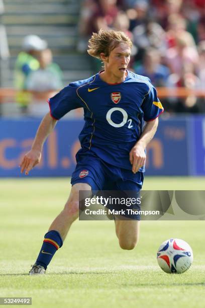 Alexander Hleb of Arsenal during the pre-season friendly match between Barnet FC and Arsenal at Underhill Stadium on July 16, 2005 in Barnet, London.