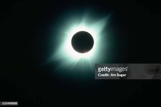 total eclipse of the sun - totale finsternis stock-fotos und bilder