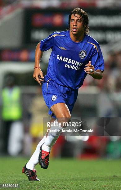 Herman Crespo of Chelsea looks on during the pre-season match between Benfica and Chelsea at the Estadio da Luz on July 17, 2005 in Lisbon, Portugal.