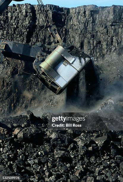 open pit coal mine - coal mine 個照片及圖片檔
