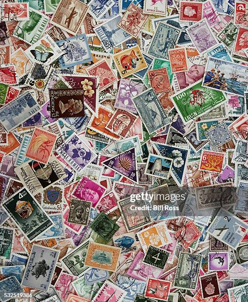 postage stamps from around the world - postzegel stockfoto's en -beelden