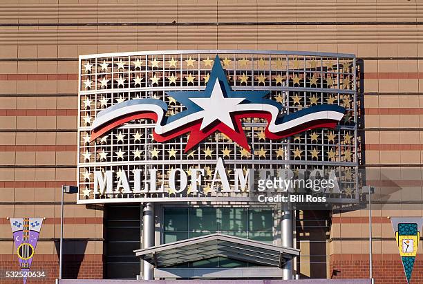 entrance sign at mall of america - mall of america imagens e fotografias de stock