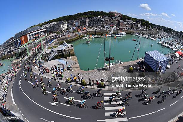 102nd Tour de France / Stage 6 Illustration Illustratie/ Peloton Peleton/ Public Publiek Spectators Fans Supporters / Landscape Paysage/ Sea Mer/...