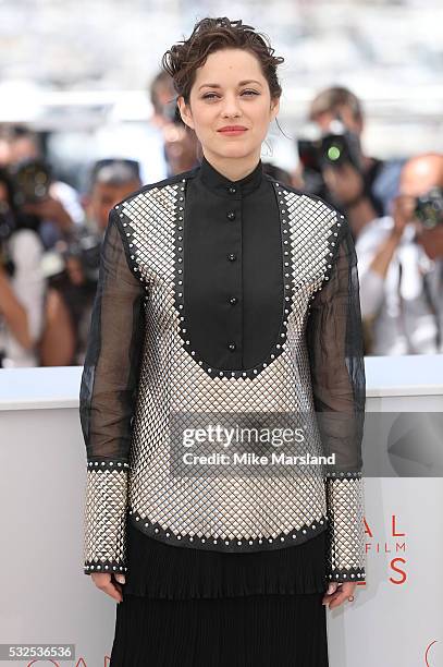 Marion Cotillard attends 'It's Only The End Of The World ' during the Photocall - The 69th Annual Cannes Film Festival on May 19, 2016 in Cannes.