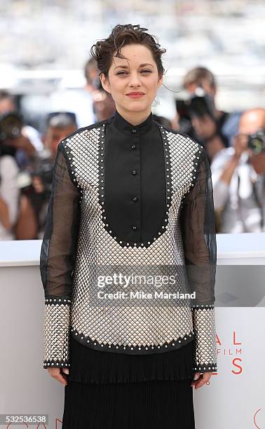 Marion Cotillard attends 'It's Only The End Of The World ' during the Photocall - The 69th Annual Cannes Film Festival on May 19, 2016 in Cannes.