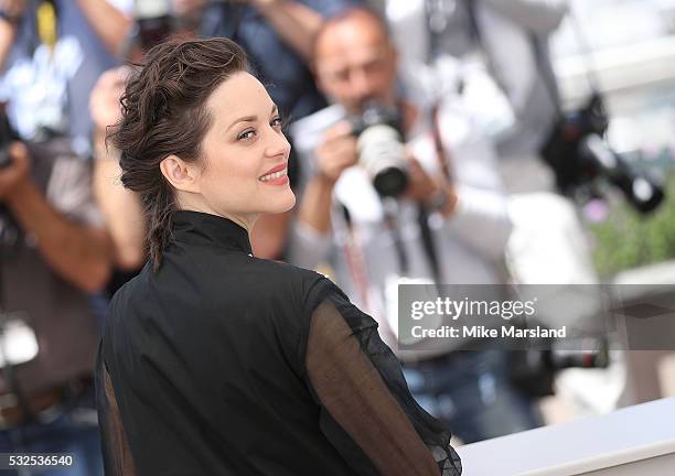 Marion Cotillard attends 'It's Only The End Of The World ' during the Photocall - The 69th Annual Cannes Film Festival on May 19, 2016 in Cannes.