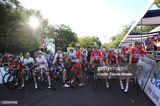 Santos Tour Down Under - People s Choice Classic 2014 Ilustration Ilustratie/ Publik spectators/ Start Departure/ Adelaide - Adelaide TDU/ Team...