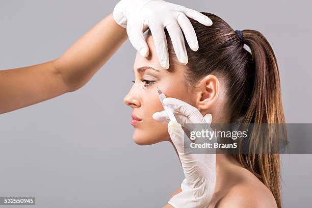 com botox tratamento. - plastic surgery - fotografias e filmes do acervo