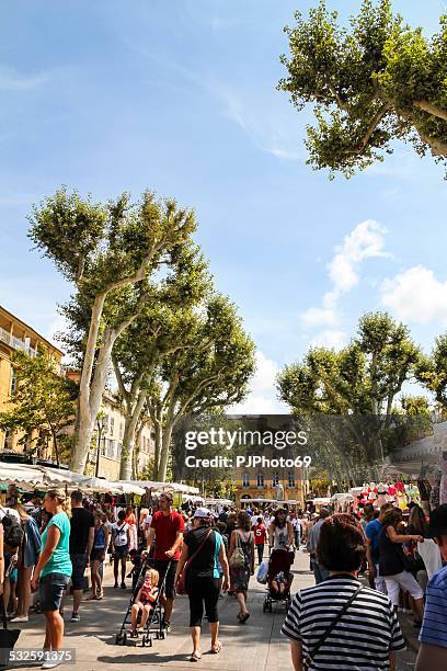 people walking in aix en provence - aix en provence stock pictures, royalty-free photos & images