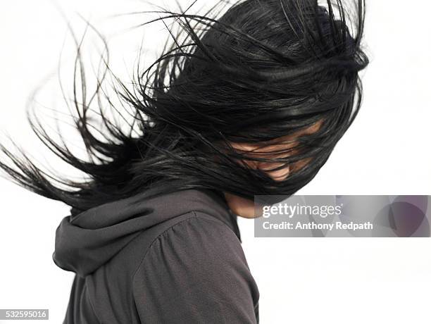 woman with black hair - black hair imagens e fotografias de stock