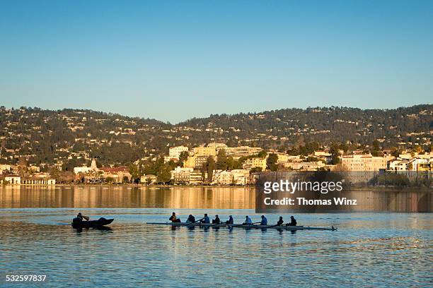 row boat on lake merritt - oakland californië stockfoto's en -beelden