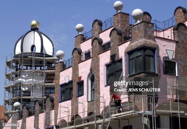 Man Building Things 61 Man Buildin Photos & High Res Pictures - Getty Images
