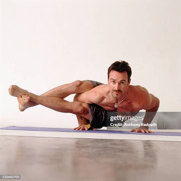 building yoga strength - contortionist stock pictures, royalty-free photos & images