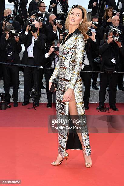 Karlie Kloss attends the 'Julieta' premiere during the 69th annual Cannes Film Festival at the Palais des Festivals on May 17, 2016 in Cannes, France.