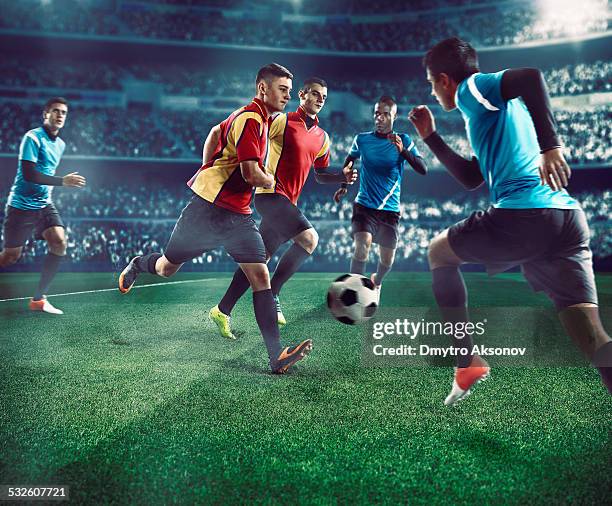 サッカー選手 - シンガード ストックフォトと画像