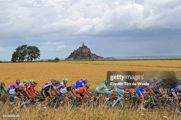 98th Tour de France 2011 / Stage 6 Illustration Illustratie / Peleton Peloton / LE MONT-ST-MICHEL Village City Stad / Landscape Paysage Landschap /...