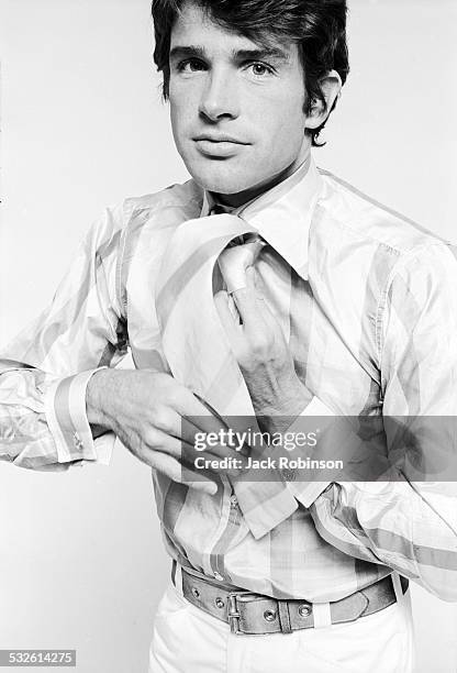 Warren Beatty Ripped 100 Warren Beatty 1970 Stock Photos, High-Res Pictures, and Images ...
