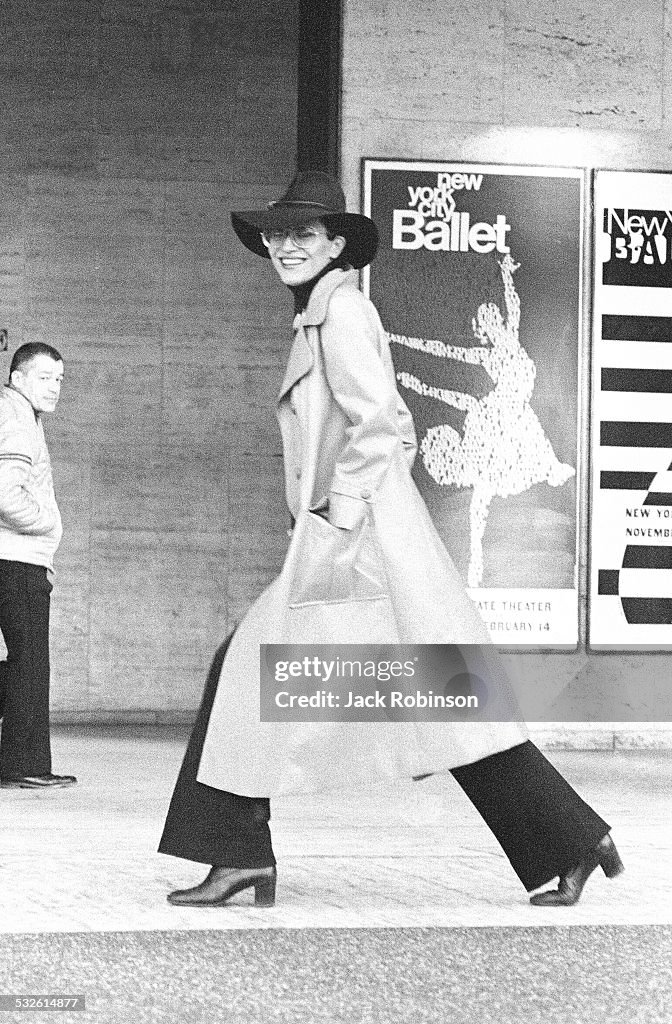 Elsa Peretti On A Street