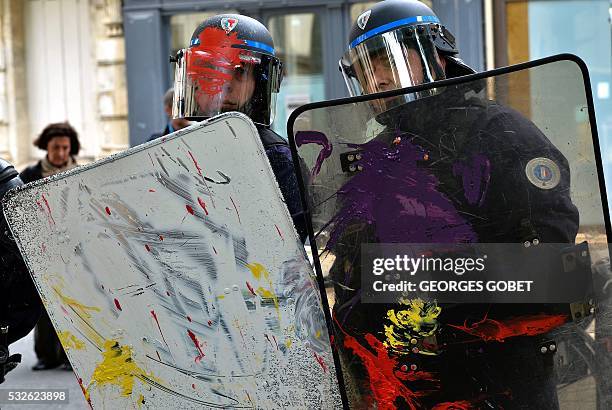 Paint Riot 244 Police Uniform Drawing Stock Photos, High-Res Pictures, and Images ...