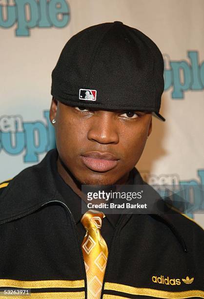 Singer/songwriter Ne-Yo poses at the Shawn "Jay - Z" Carter Hosts Teen People Listening Lounge at the Canal Room on July 20, 2005 in New York City.