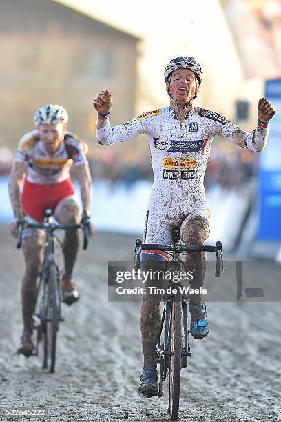 World Cup Milton Keynes 2014 / Arrival Arrivee Aankomst Kevin PAUWELS Celebration Joie Vreugde / Wereldbeker Coupe du monde / Tim De Waele