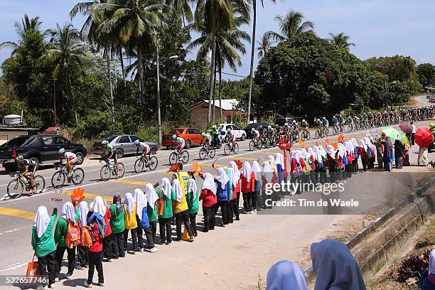 Tour Langkawi 2014/ Stage 8 Ilustration Ilustratie/ Peloton Peleton/ Landscape Paysage/ Public Spectators/ Fans Supporter/ Children/ Kuatan-Marang /...