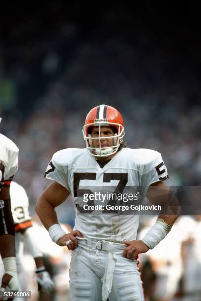 Linebacker Clay Matthews of the Cleveland Browns on the field during a game against the Houston Oilers at Municipal Stadium on October 29, 1989 in...