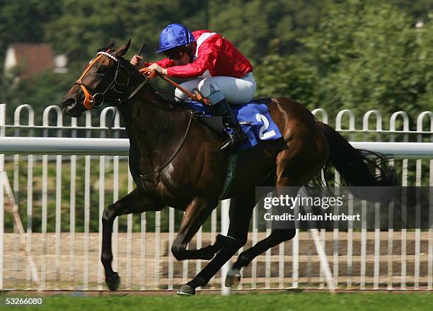 Seb Sanders and Confidential Lady score an easy win in The BT Challenge Star Stakes Race run at Sandown Racecourse on July 21, 2005 in Sandown,...