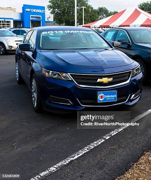 chevrolet - chevrolet impala stockfoto's en -beelden