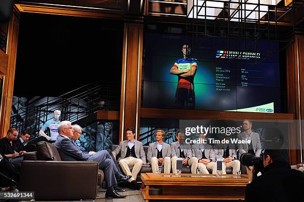 Team Omega Pharma Quick-Step 2012 / Presentation Mark UYTTERHOEVEN TV Presentator / Patrick LEFEVERE Manager / Sylvain CHAVANEL / Peter VELITS /...