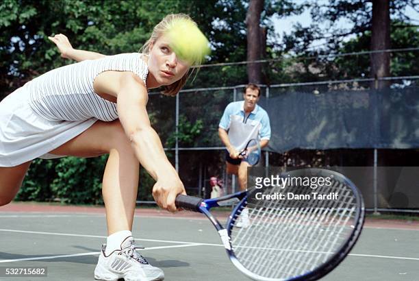mixed doubles tennis match - mixed doubles stockfoto's en -beelden