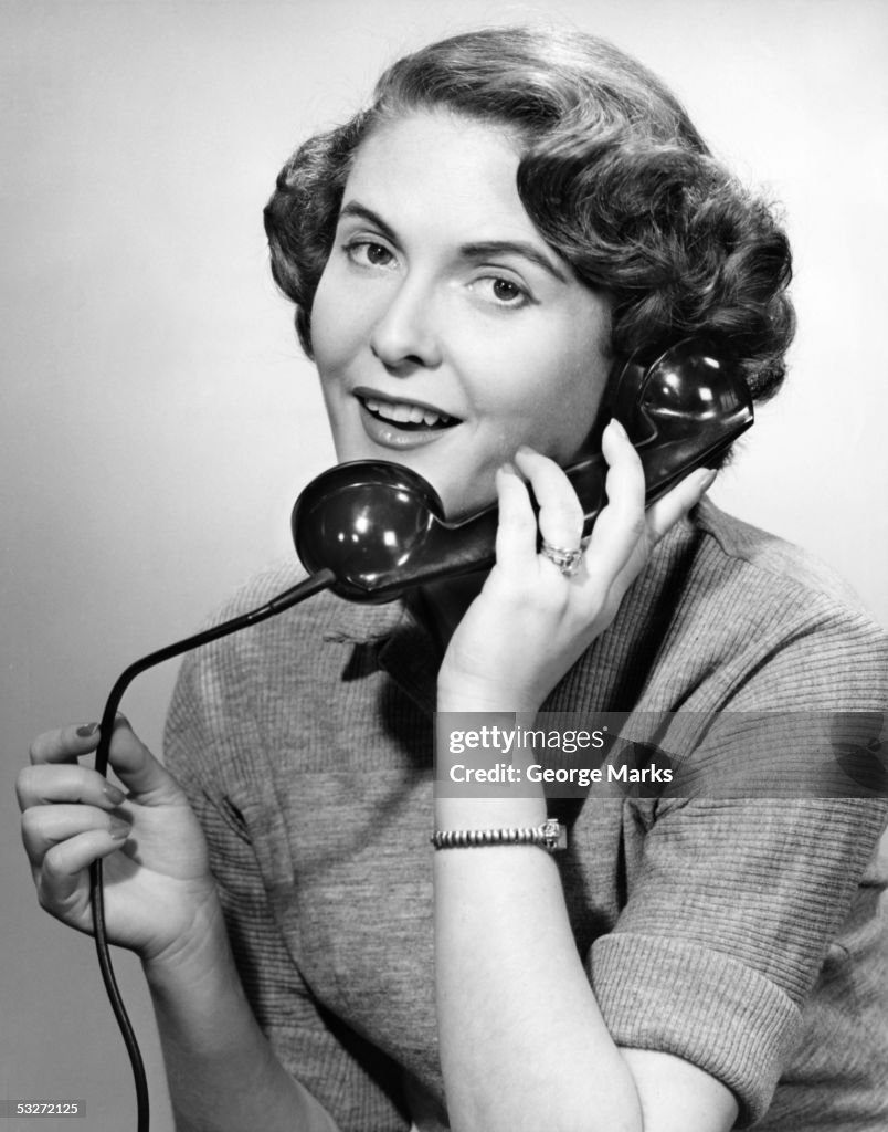 Woman talking on the telephone