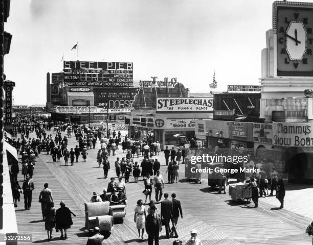 sea-side board-walk scene - atlantic city steel pier stock pictures, royalty-free photos & images