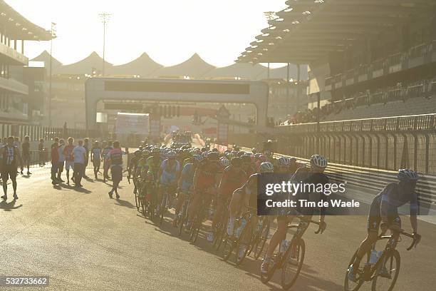 1th Abu Dhabi Tour 2015 / Stage 4 Illustration Illustratie / Peleton Peloton / Landscape Paysage Landschap / Yas Marina Circuit / Yas Marina Circuit...