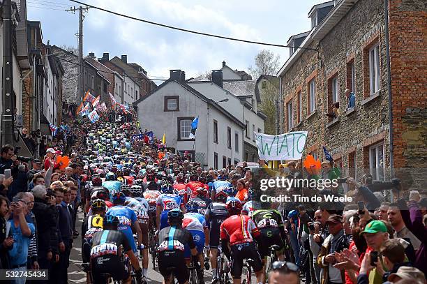 101th Liege - Bastogne - Liege 2015 Illustration Illustratie / Peleton Peloton / Cote De Saint-Roch 456m / HOUFFALIZE City Ville Stad / Public...