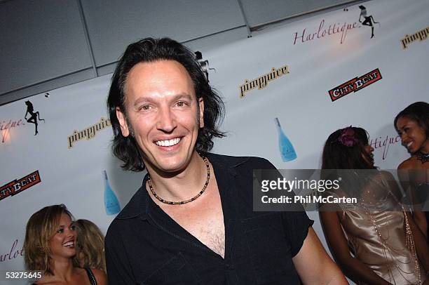 Actor Steve Valentine arrives at the Opening Night of Harlottique, July 22, 2005 at Platinum Live Studio City in Los Angeles, California.