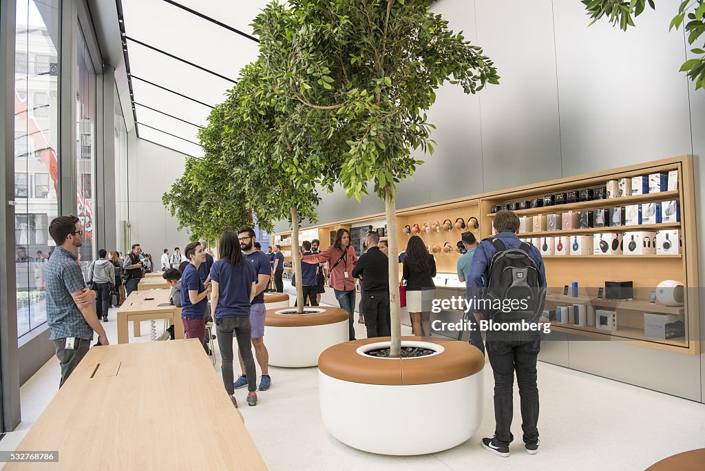 Inside The New Apple Inc. Flagship San Francisco Store