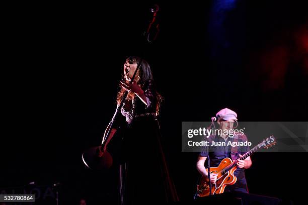 Eva Amaral and Juan Aguirre of Amaral perform on stage at Barclaycard Center in Madrid on May 19, 2016 in Madrid, Spain.