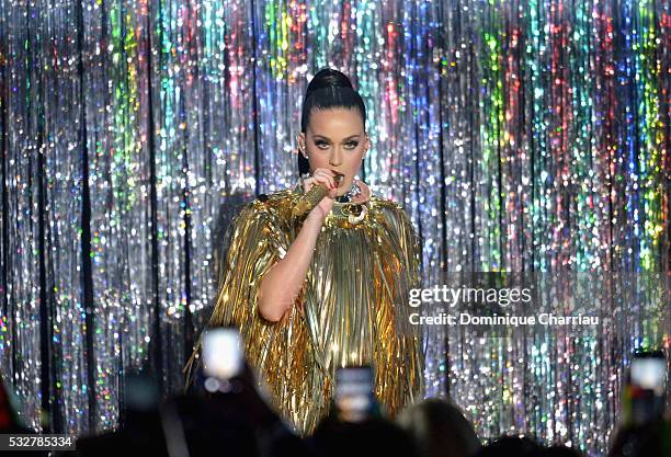 Katy Perry performs on stage at the amfAR's 23rd Cinema Against AIDS Gala at Hotel du Cap-Eden-Roc on May 19, 2016 in Cap d'Antibes, France.