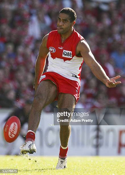 Michael O'Loughlin of the Swans in action during the round 17 AFL match between the Sydney Swans and the West Coast Eagles at the Sydney Cricket...