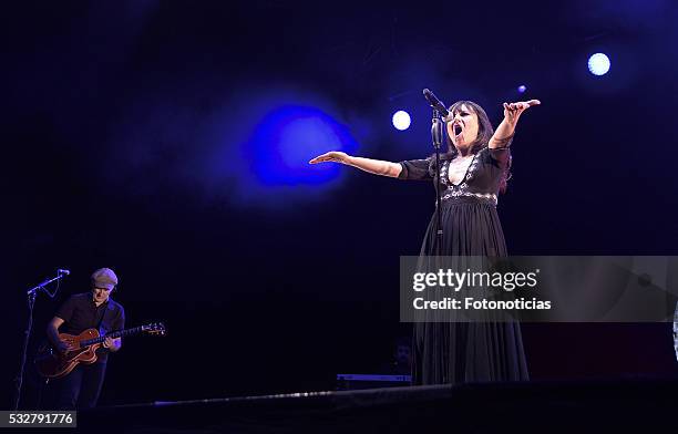 Juan Aguirre and Eva Amaral of Amaral perform at the Barclaycard Center on May 19, 2016 in Madrid, Spain.