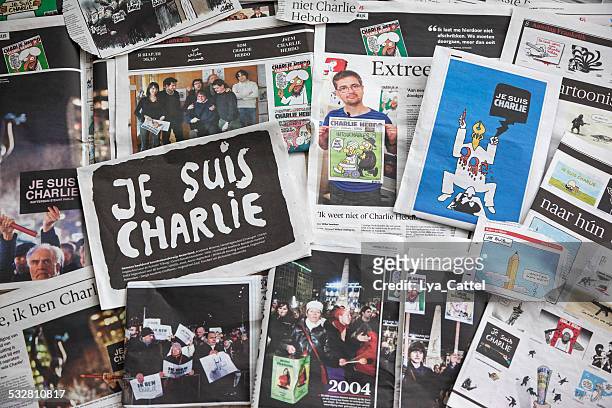 newspapers of the attack on charlie hebdo # 2 - islamic terrorism stock pictures, royalty-free photos & images