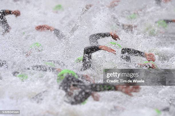 Londen Olympics / Triathlon : Men Illustration Illustratie / Swimming Natation Zwemmen / Hyde Park / Hommes Mannen / London Olympic Games Jeux...