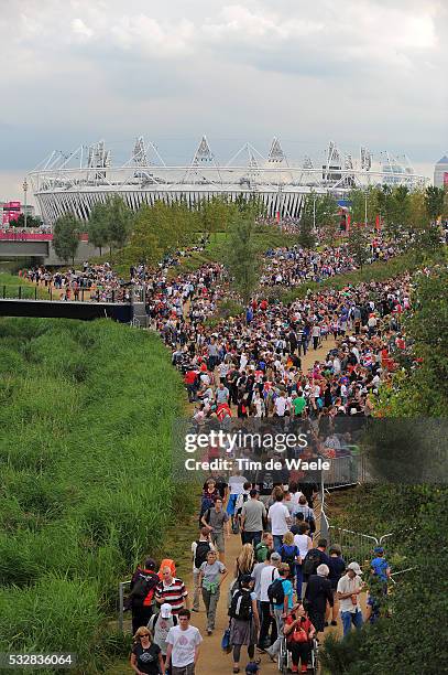 Londen Olympics / BMX Cycling : Men Illustration Illustratie / Olympic Stadion Stadium / Public Publiek Spectators Fans Supporters / Seeding Run BMX...