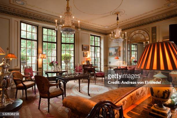 georgian apartment in london - style classique photos et images de collection
