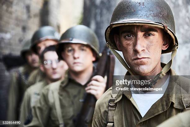 portrait of ww ll soldiers. - battlefield stockfoto's en -beelden