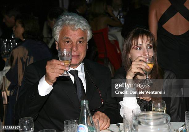 Mostra internazionale D'arte Cinematografica di Venezia. Cena di gala sulla spiaggia del Hotel EXCELSIOR Michele Placido con Compagna