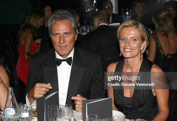 Mostra internazionale D'arte Cinematografica di Venezia. Cena di gala sulla spiaggia del Hotel EXCELSIOR Francesco Rutelli con Isabella Ferrari